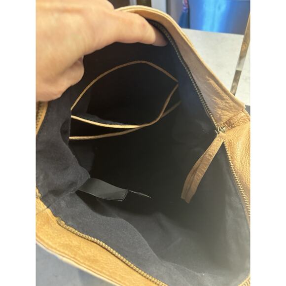 Day And Mood Slouchy Soft Woven Front Hobo Tote - Picture 14 of 16